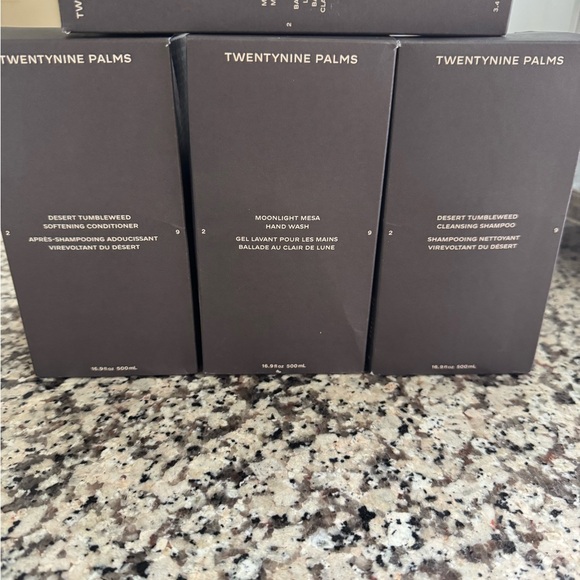 Twentynine Palms Set. Shampoo, conditioner, hand wash and hand cream. - Picture 1 of 5